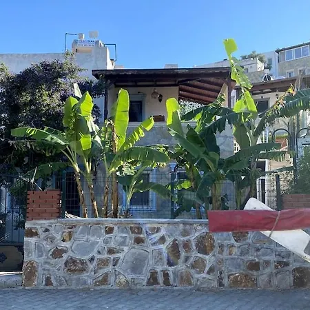 Myndos Sunset Villa, Pool & Garden, Walk To וילה
